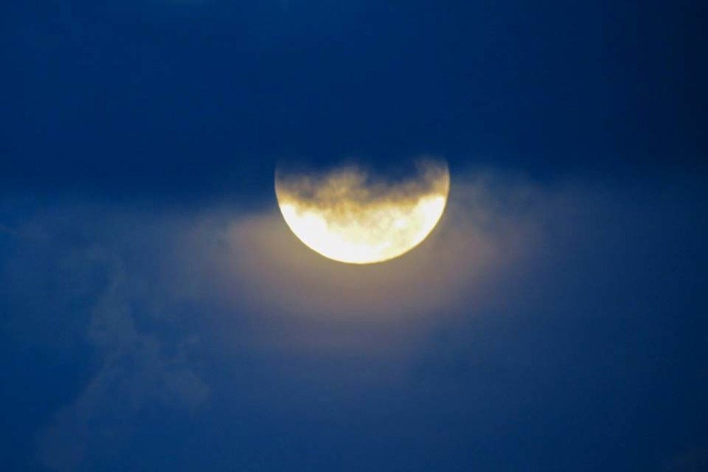 Primeiro eclipse lunar de 2024 poderá ser visto na próxima segunda-feira (25)