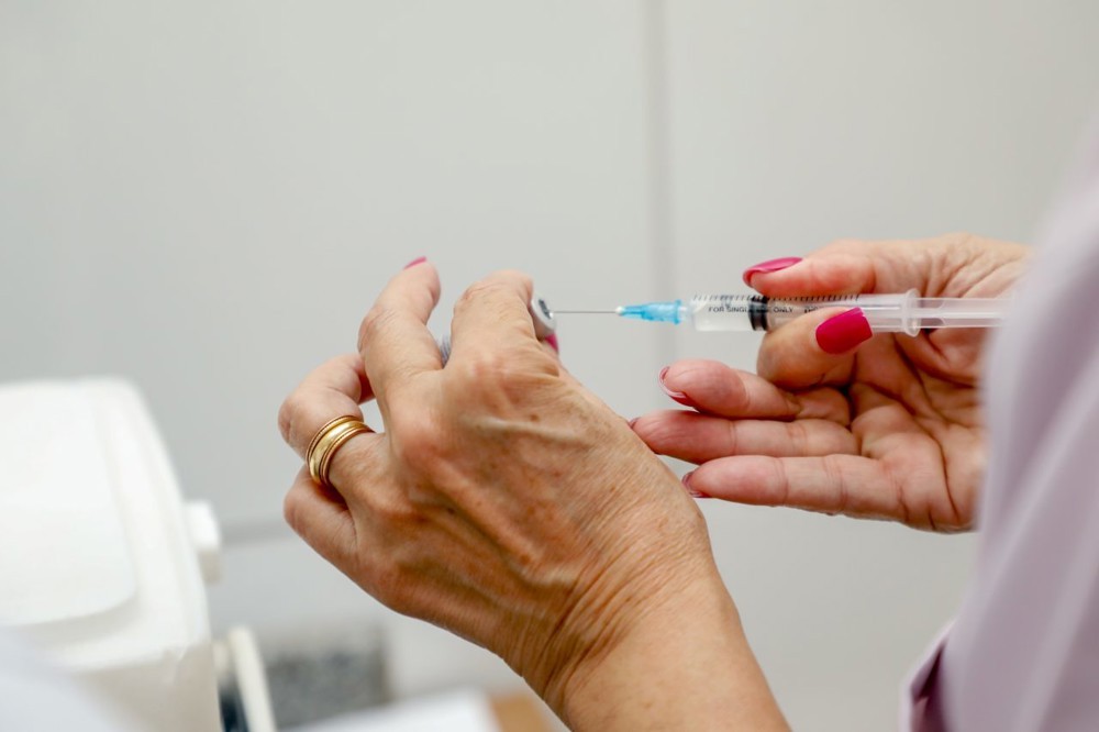Cláudia de Jesus pede ampliação da campanha de vacinação contra HPV em Rondônia