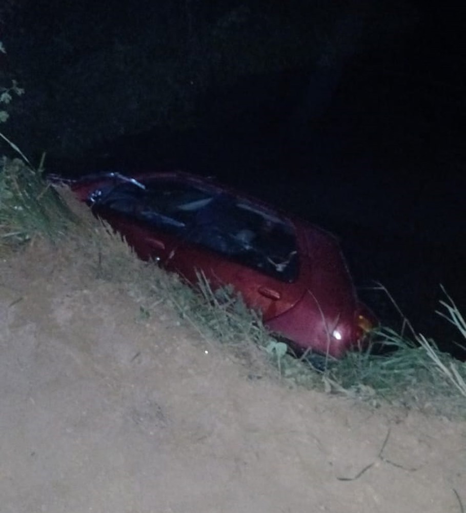 Homem sai de carro para comprar bebidas e cai dentro de rio e morre em São Miguel do Guaporé